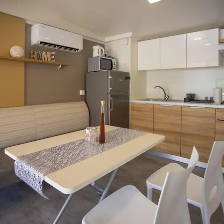 Oaza Mira 2 Mobile House - Camp Basko Polje *